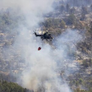 sakar daginda yanginla mucadele devam ediyor nUE8aKrE