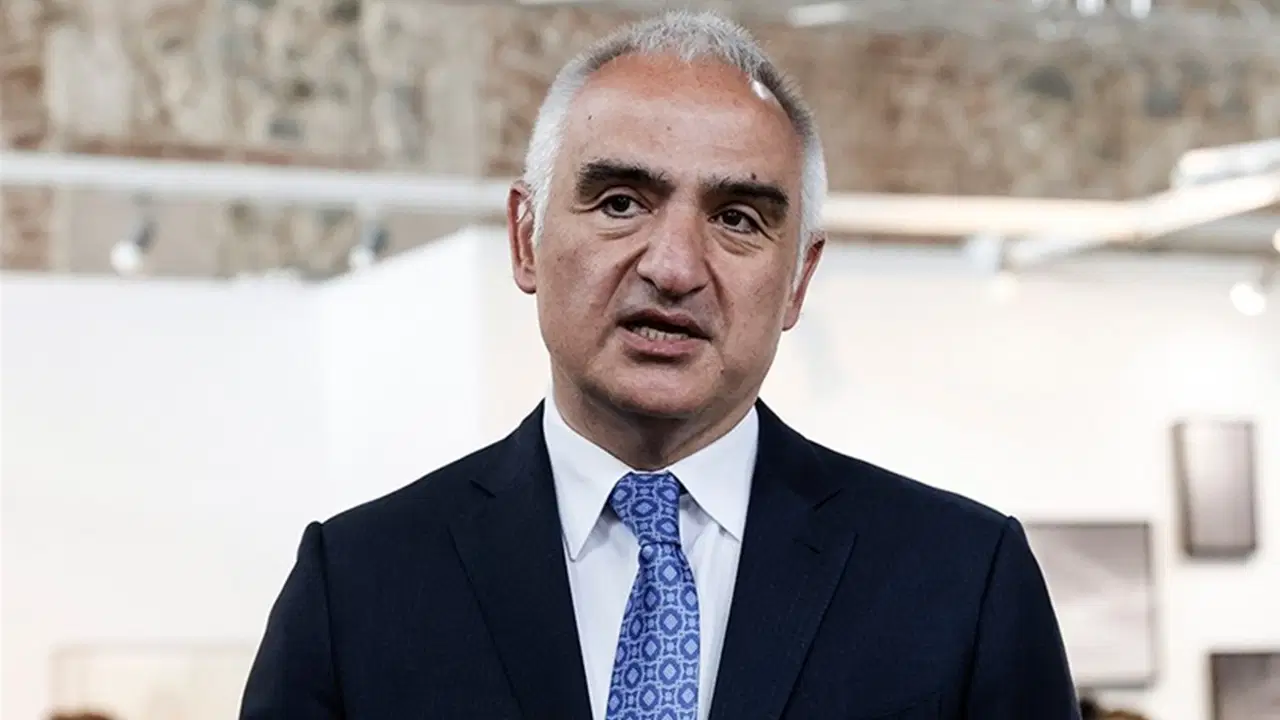 bakanligin yasakladigi kitaplar meclis gundeminde kendilerini inkar ediyorlar kXYz3g3k.jpg