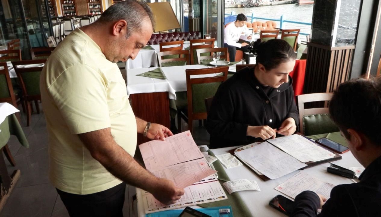 beyoglunda 4 turistin 59 bin lira hesap odedigi restoranda denetim gl5x6Lf8.jpg