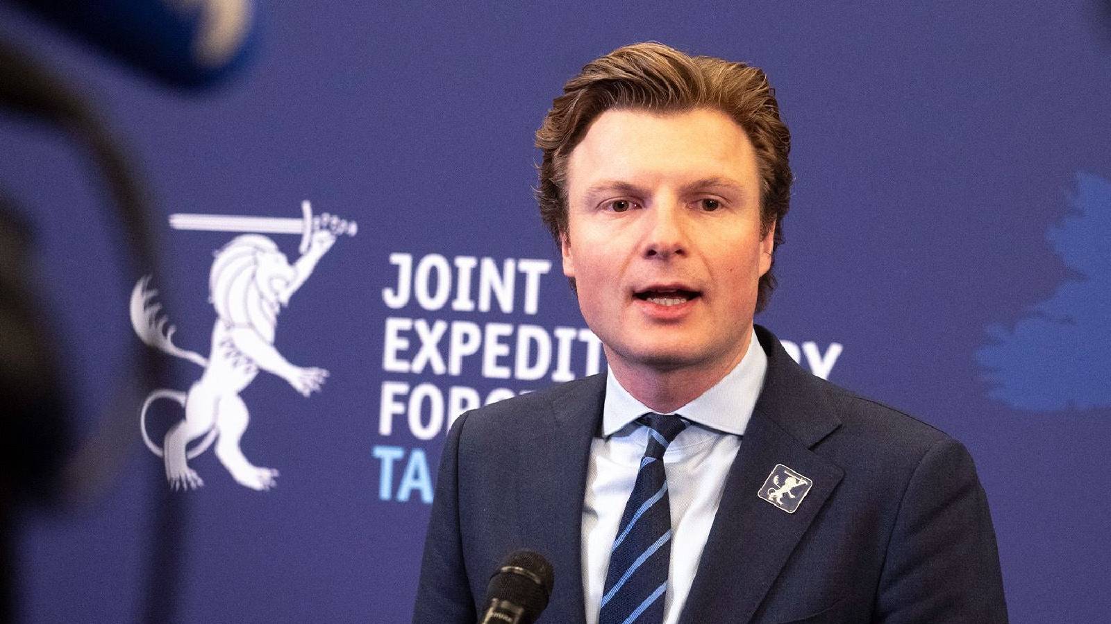 hollanda savunma bakani lubnan insani ve ekonomik alanlarda kapsamli destege ihtiyac duyuyor diyerek orduya 75 milyon dolarlik destek saglayacaklarini duyurdu tEXjHjb3.jpg