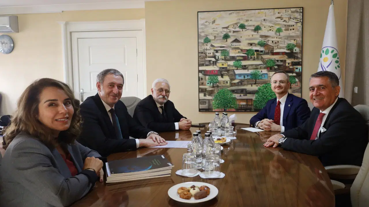 tusiad heyeti dem parti es genel baskani bakirhani ziyaret etti 7LeFCzwS.jpg