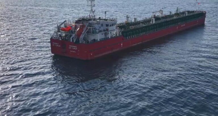 abdden-tum-gemi-sirketlerine-uyari-parayi-verirseniz-yaptirim-uygulariz-Dh4hgv5l